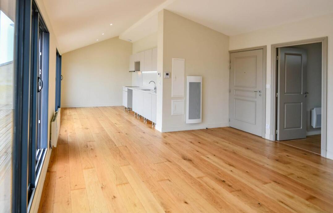oak plank flooring