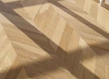 oak chevron in white grain color