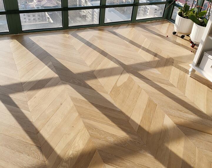 oak chevron in white grain color